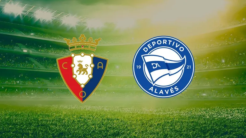 Cầu thủ của Osasuna đang tiến xa trên sân, vượt qua cầu thủ Alavés để tấn công.